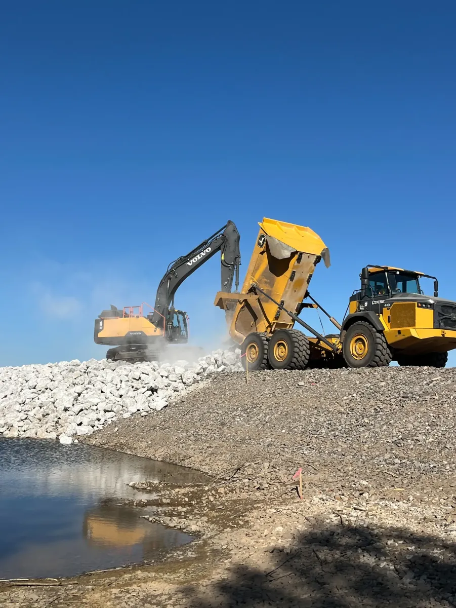 W.D. Mayo Lock & Dam 14 – Embankment & Cherokee Chute Repair